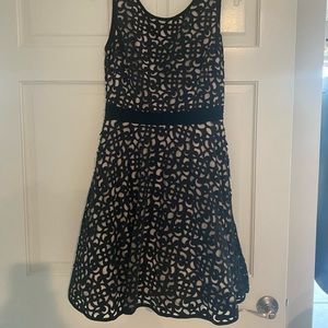 Women’s black and white short dress